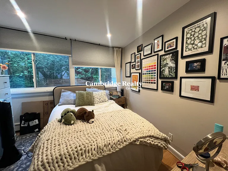 516 Green St #1B — Photo 4