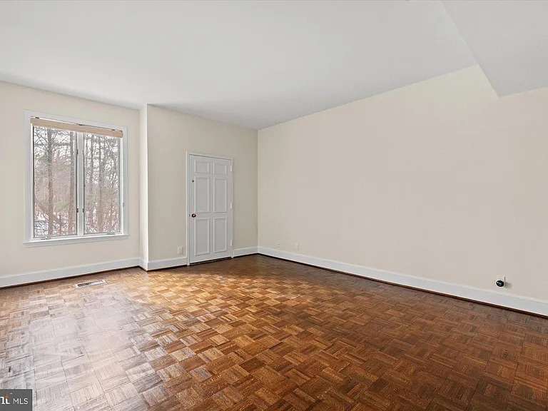 8101 Connecticut Ave #S410 — Photo 24