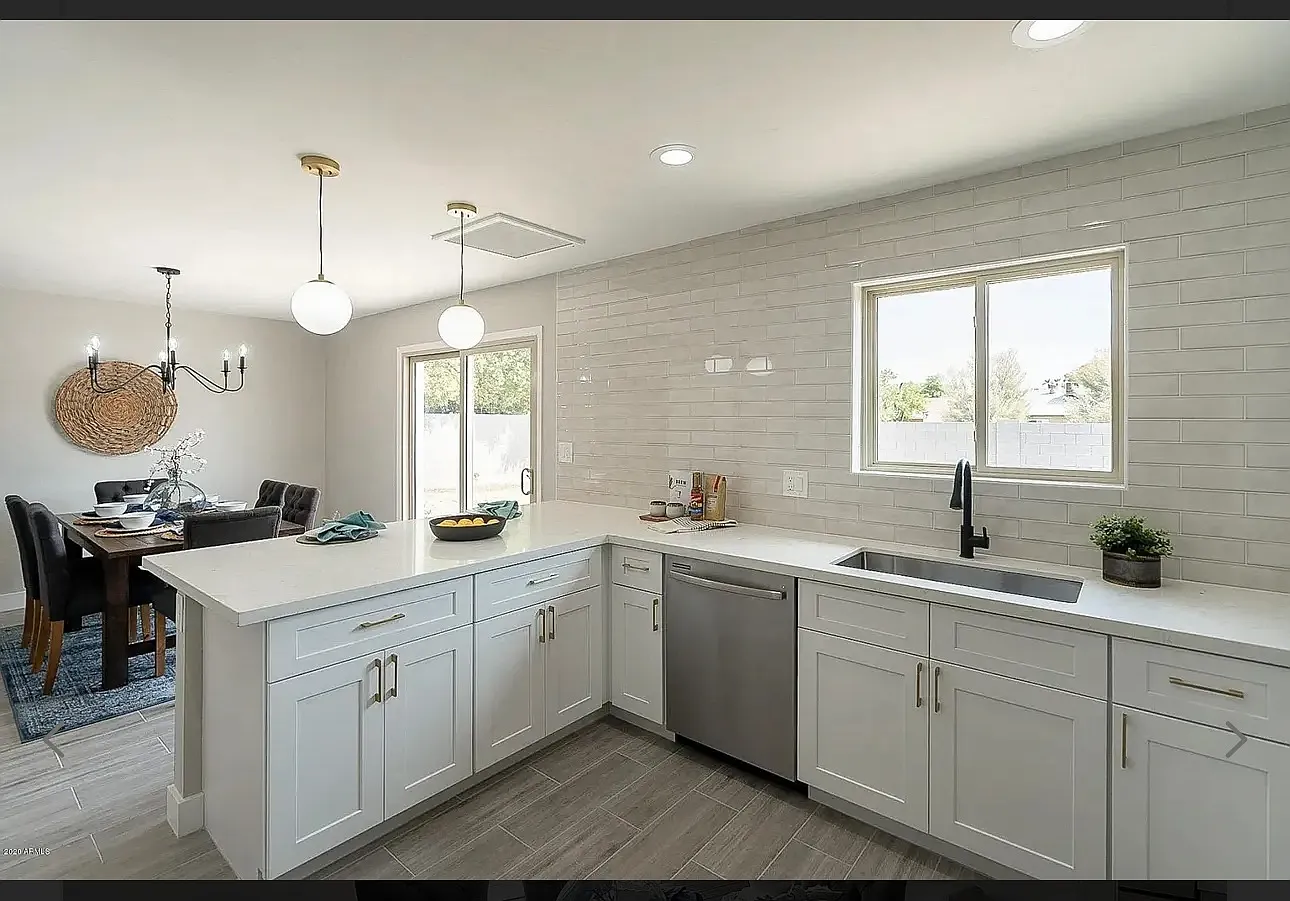 3 bed, 1267 sqft, $2,600 — Photo 2