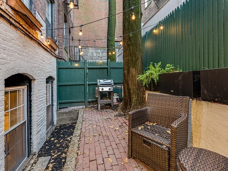 45 1/2 Garden St #45H — Photo 21