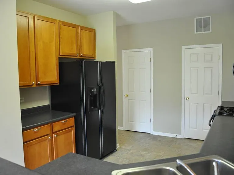 109 E Haines Dr — Photo 12