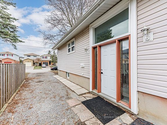 3rd image of 55 Glovers Rd E