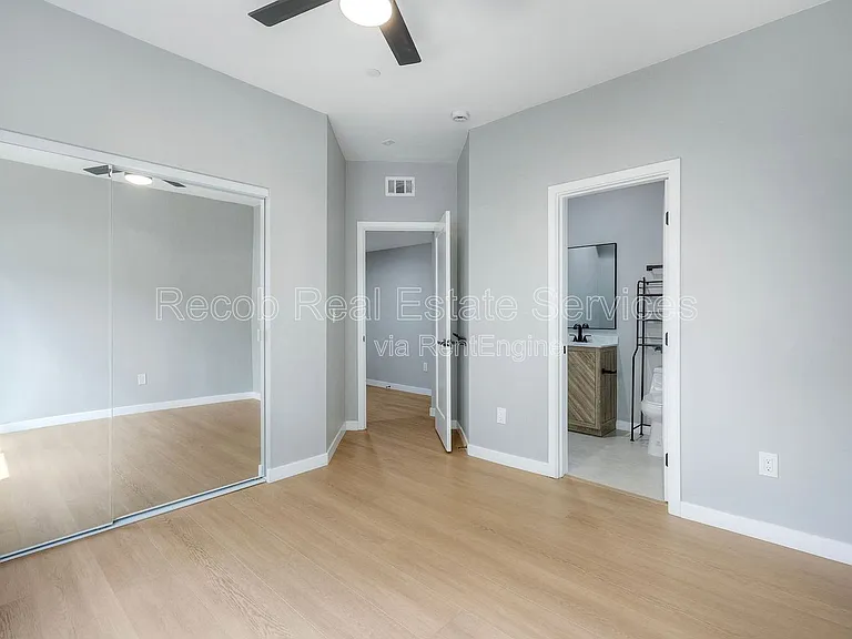 2394 W Jewett St #2392 — Photo 13
