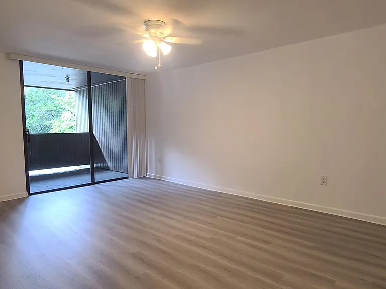 601 SW 75th St #103 — Photo 21