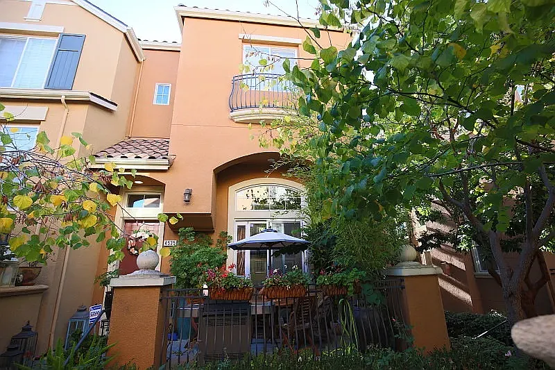 4535 Laird Cir