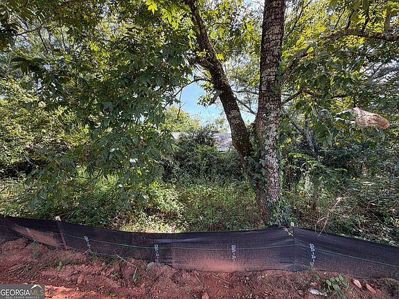 3rd image of 174 Matthews School Rd
