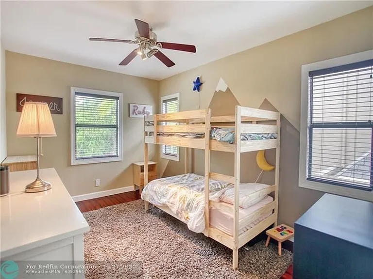 521 N Victoria Park Rd — Photo 16