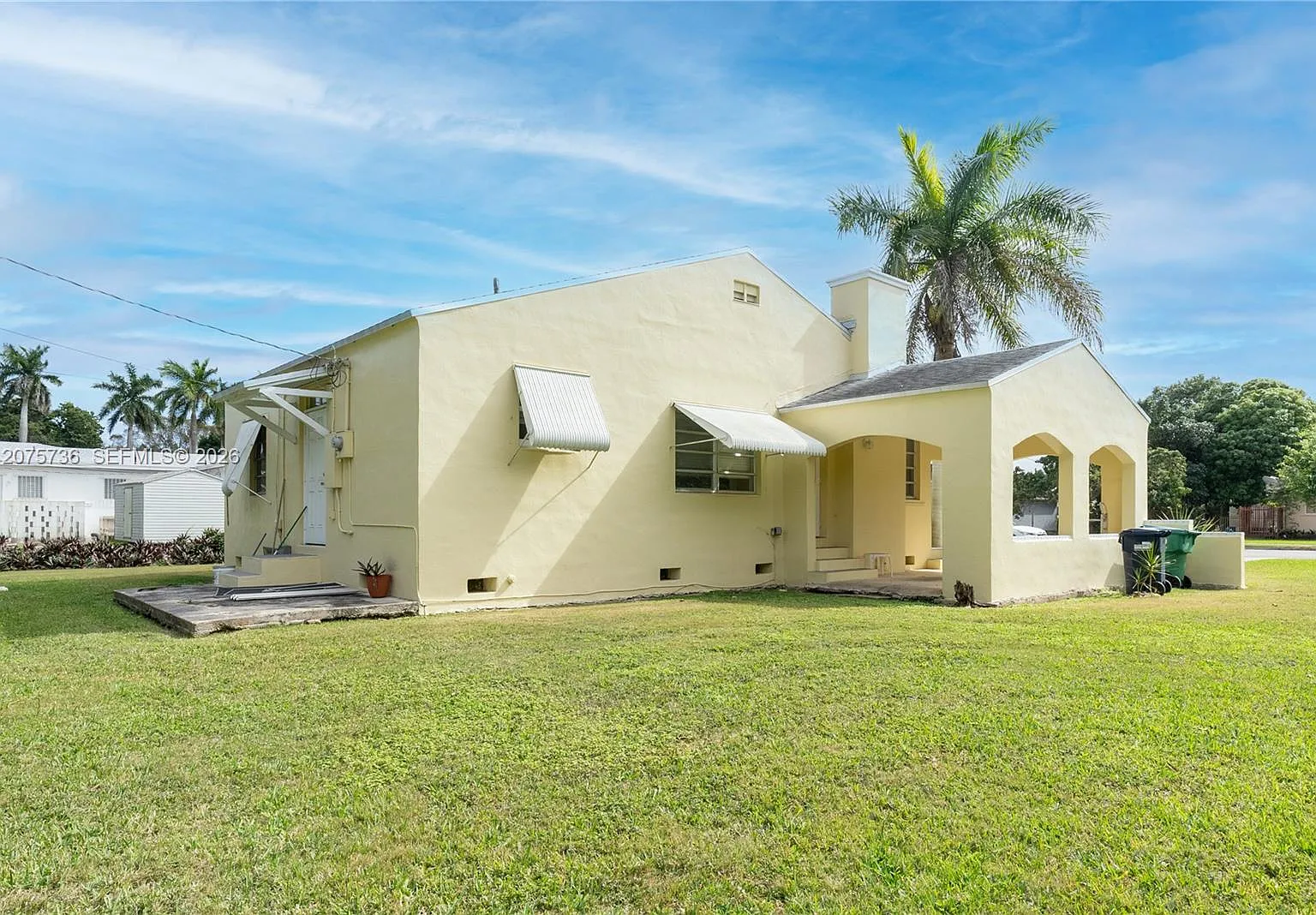 Block 10 Of Porvenir — Photo 3