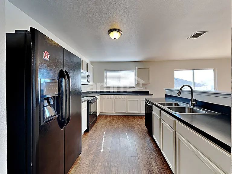 2040 Bliss Rd — Photo 3