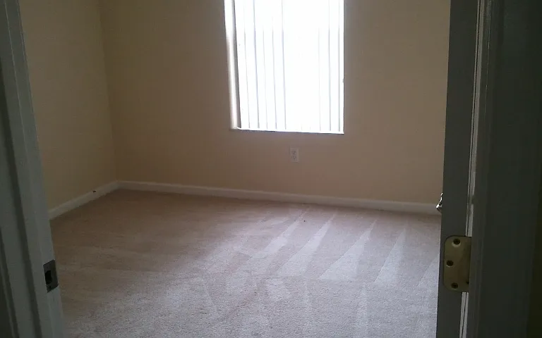 2935 NE 7th St #301 — Photo 7