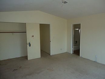3rd image of 663 Scottsdale Dr