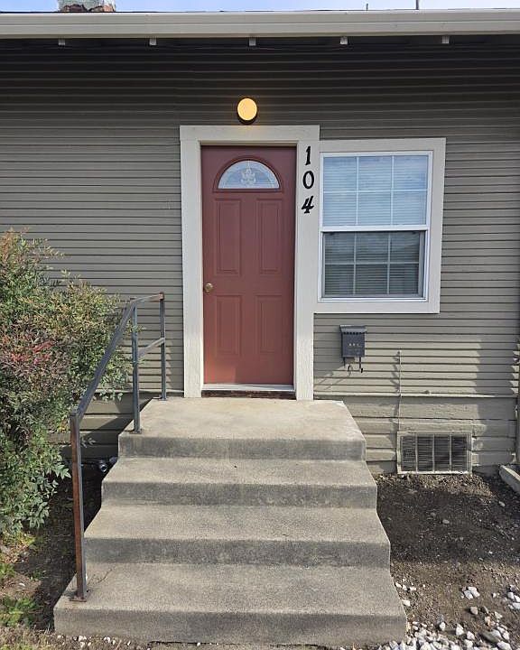 1st image of 104 NE A St