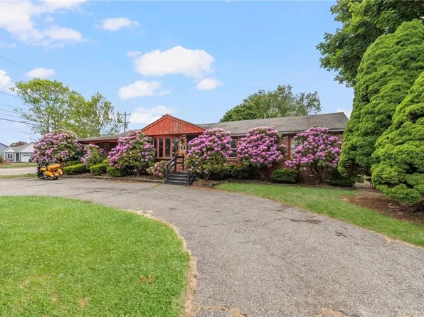 145 Crane St, Warwick, RI 02889