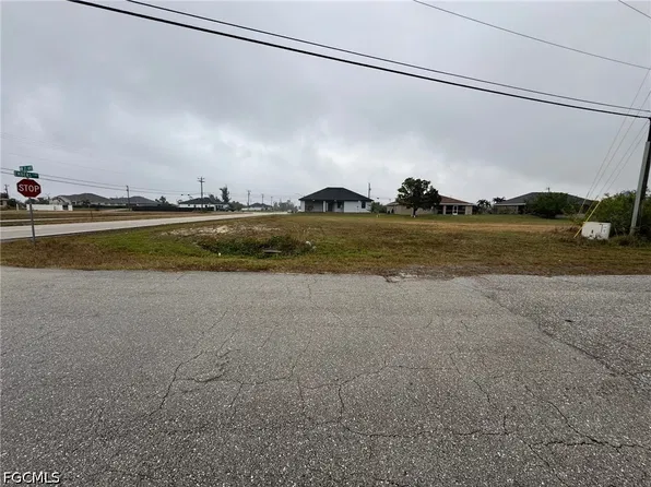 2 NW 21st Ave, Cape Coral, FL 33993