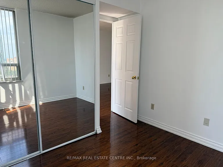 265 Enfield Pl #1403 — Photo 27
