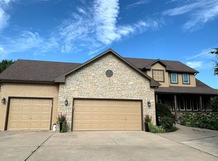 6326 Ogg Rd, Shawnee, KS 66218