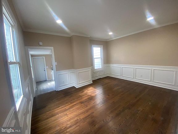 5th image of 805 Anchorage St