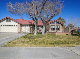 108 W Smoke Tree Ave, Ridgecrest, CA 93555