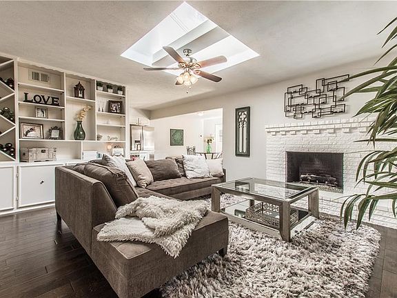 4th image of 704 Brentwood Ln