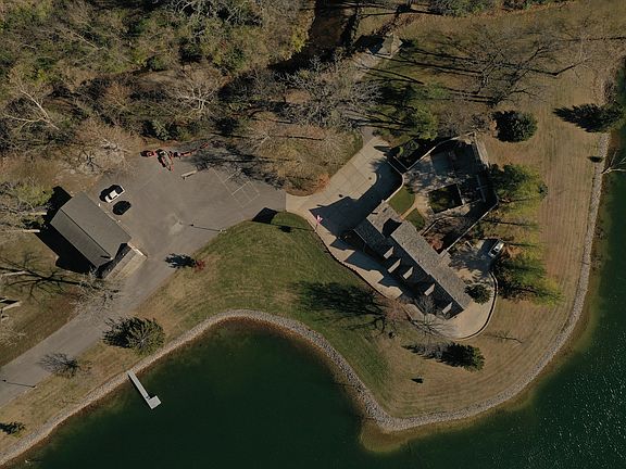 2nd image of 8603 Bluff Rd