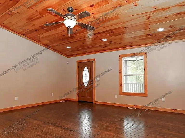 112 Aiken St — Photo 4