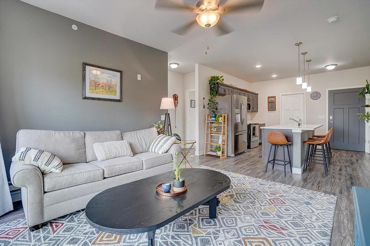 1501 North Windsor Avenue UNIT 204, Cottage Grove, WI 53527 Zillow