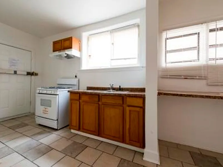 7722 S Kingston Ave — Photo 19