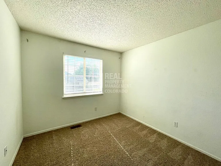 4347 S Halifax St — Photo 11
