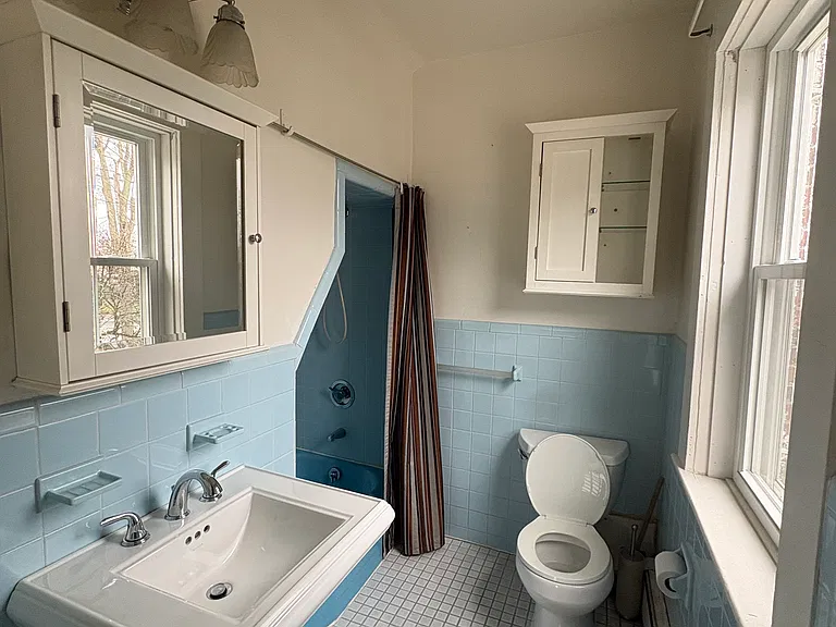 121 Sylvan St #C — Photo 13