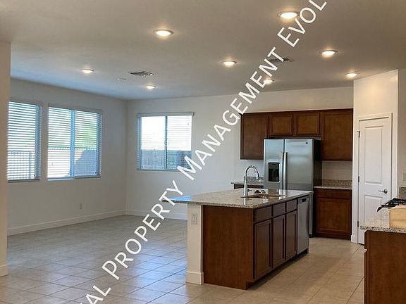5th image of 13833 S 177th Ave
