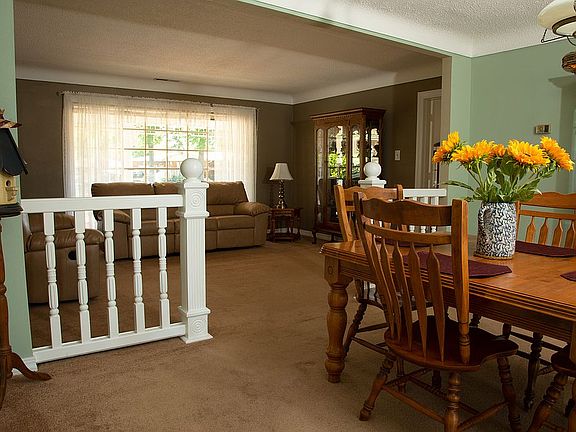 2nd image of 25 Tracy Ln