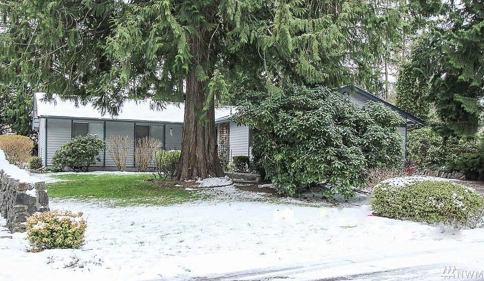 1st image of 35 NW Sandy Ct
