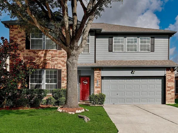8818 Willow Spur Dr, Tomball, TX 77375