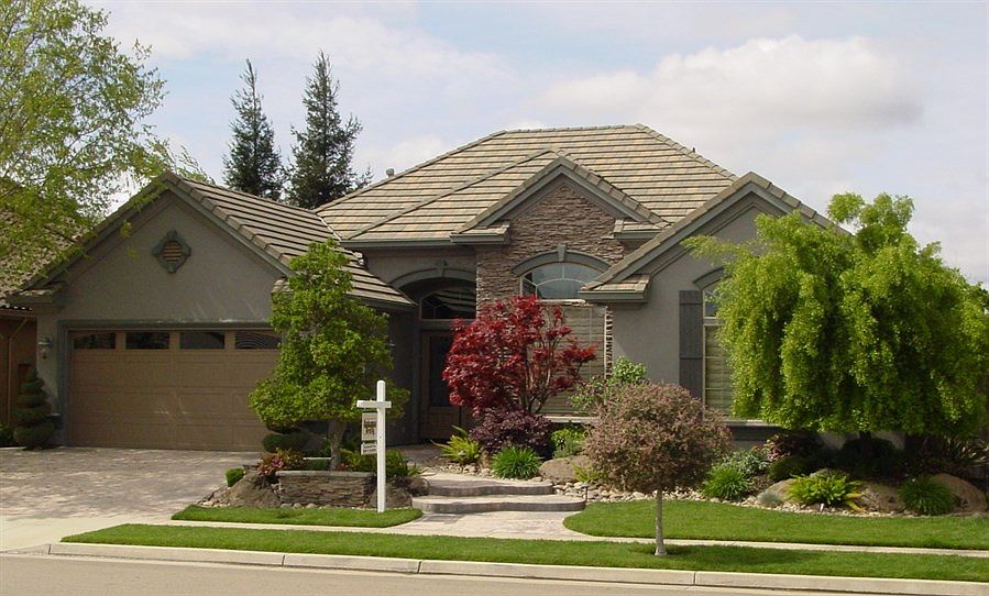 1st image of 2523 Glenbrook Dr