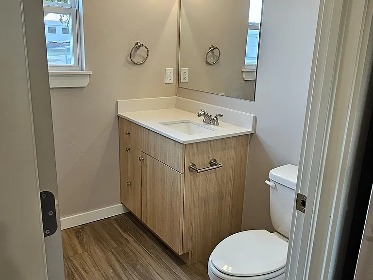 2361 N Thompkins Ave #504 — Photo 3