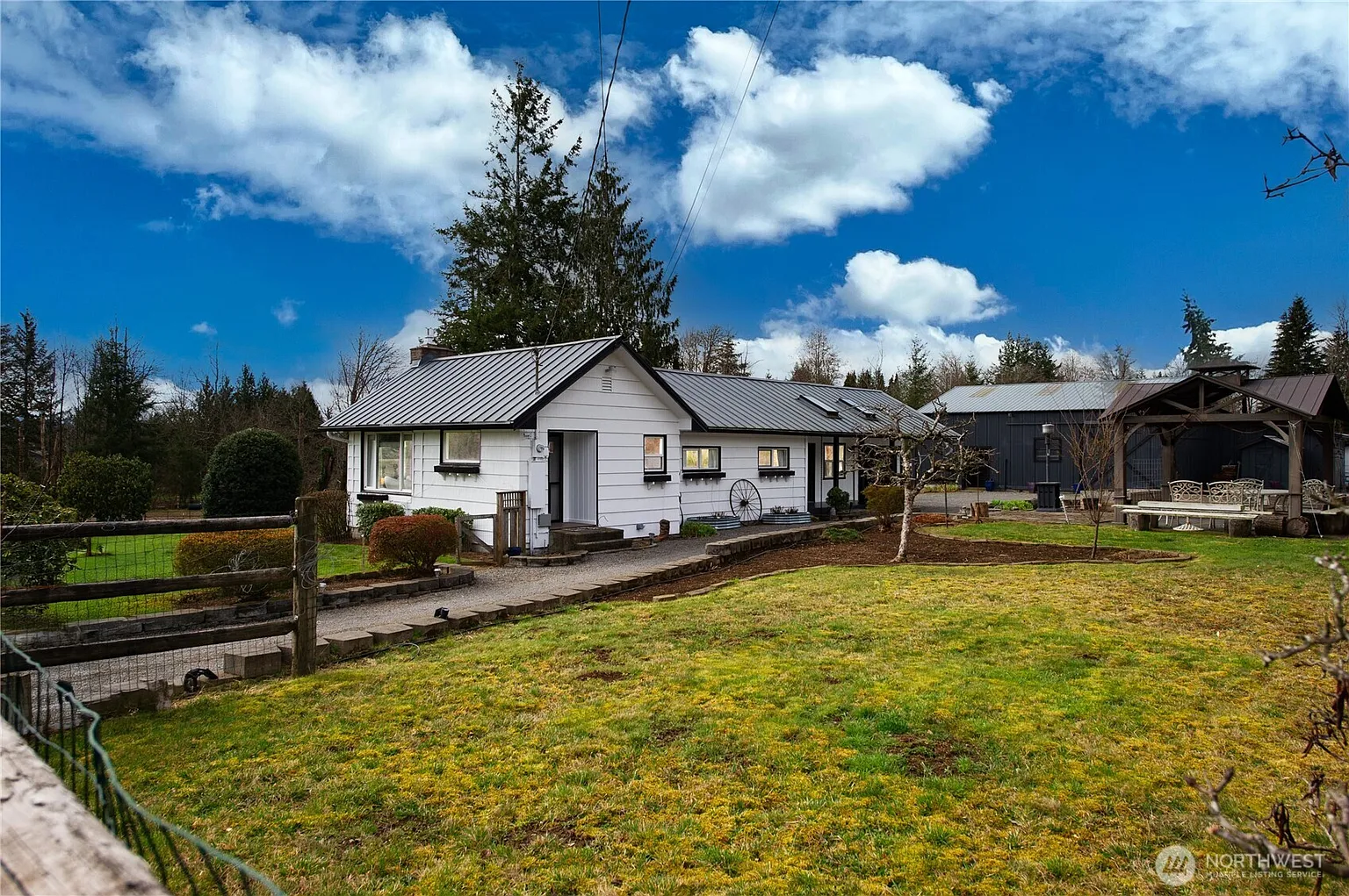 12806 Sultan Basin Road photo 1