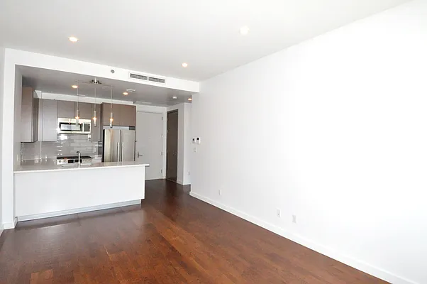 Rented by Modern Spaces | media 21