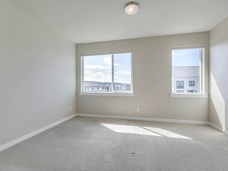 17235 SW Goldcrest Ln — Photo 20