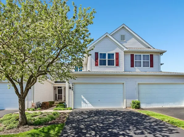 2986 Langston Cir, St Charles, IL 60175