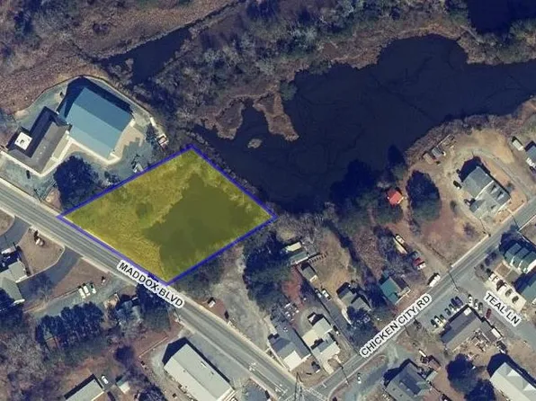 Maddox Blvd #B, Chincoteague Island, VA 23336