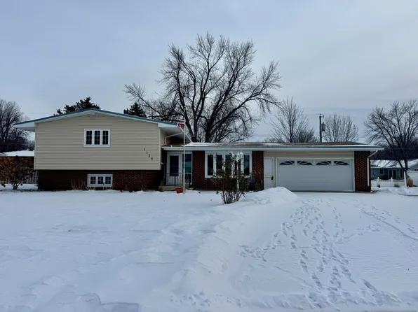 1829 Dexter Ct, Huron, SD 57350