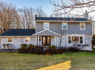 18 Almroth Dr, Wayne, NJ 07470