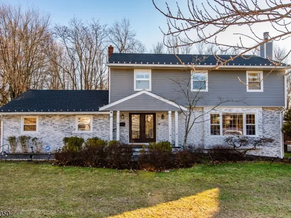 18 Almroth Dr, Wayne Twp., NJ 07470