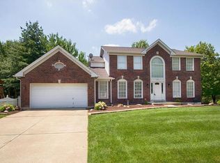 314 Wildberry Ln, Saint Charles, MO
