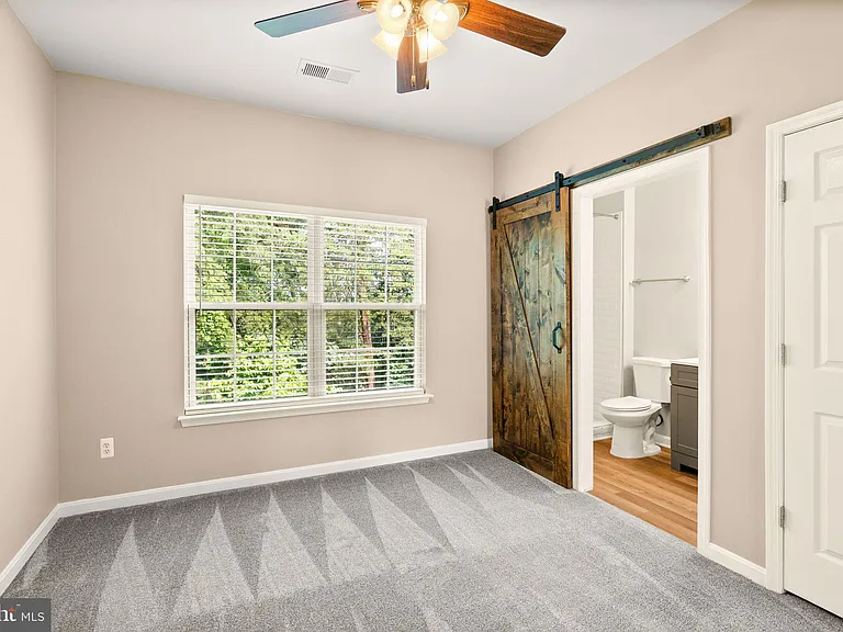 10032 Moxleys Ford Ln — Photo 18