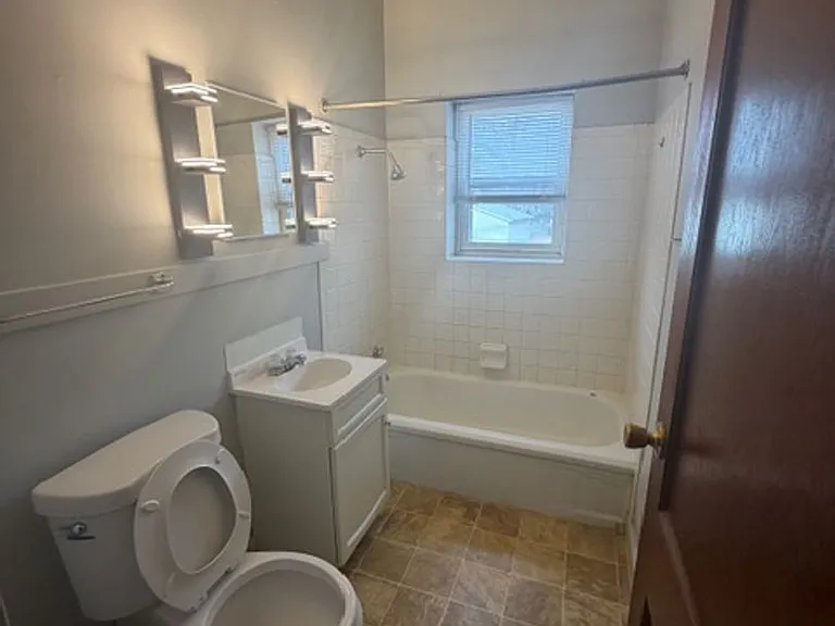 808 State St — Photo 16