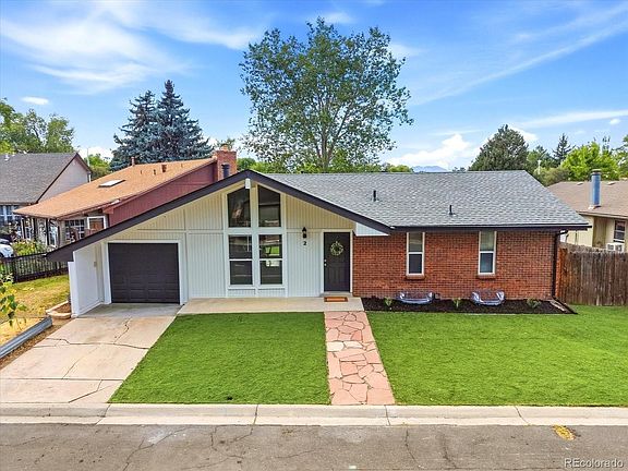 2nd image of 2 Pinon Place
