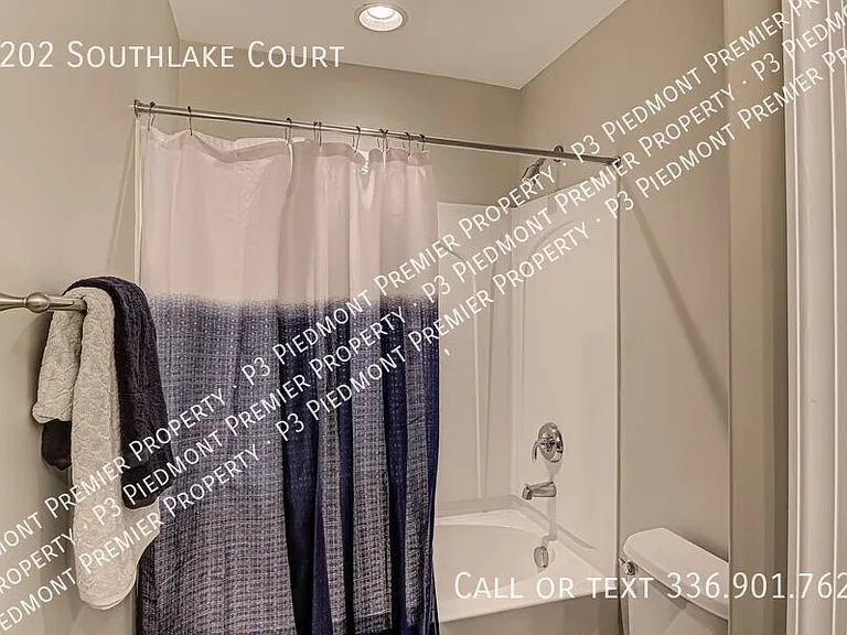 1202 Southlake Ct — Photo 14