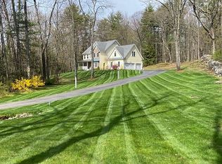 546 Cross Country Rd, Pembroke, NH 03275