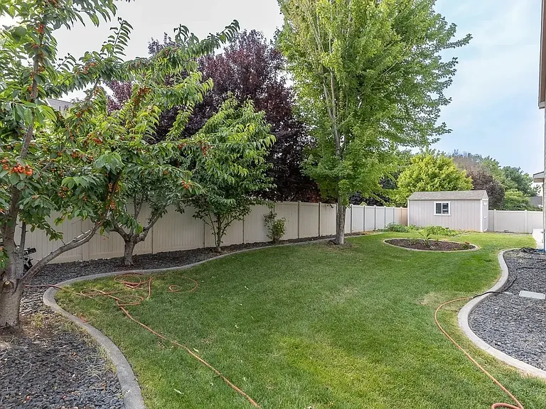 1653 Brantingham Rd — Photo 30